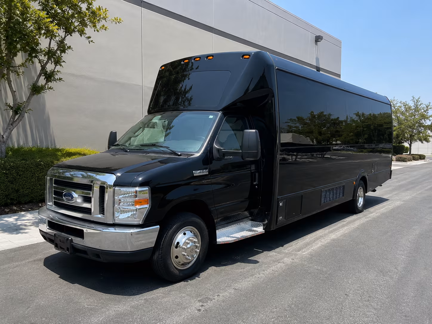 Norfolk Birthday, Sweet 16, & Quinceañera Party Bus Rentals