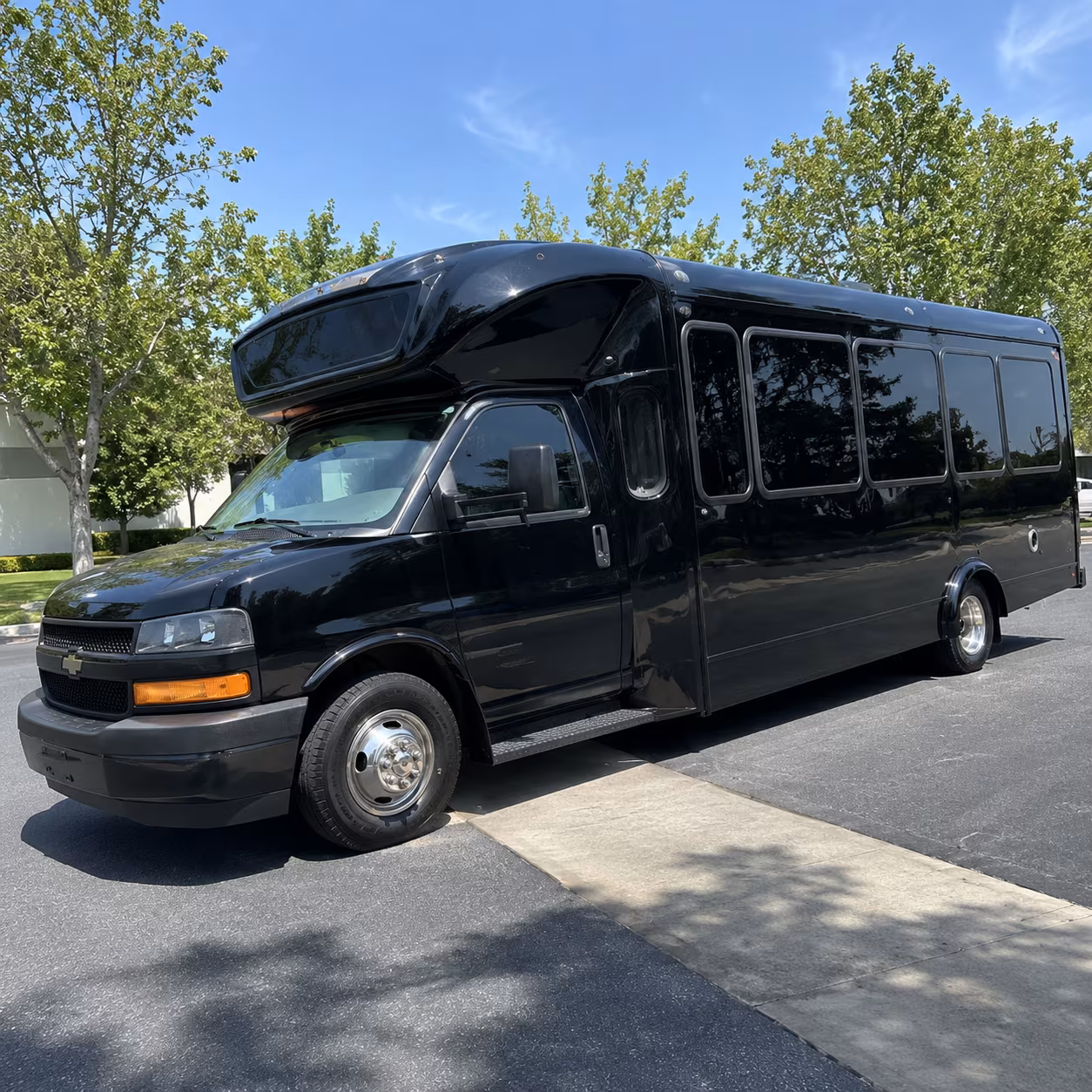 Norfolk Homecoming & Prom Party Bus Rentals